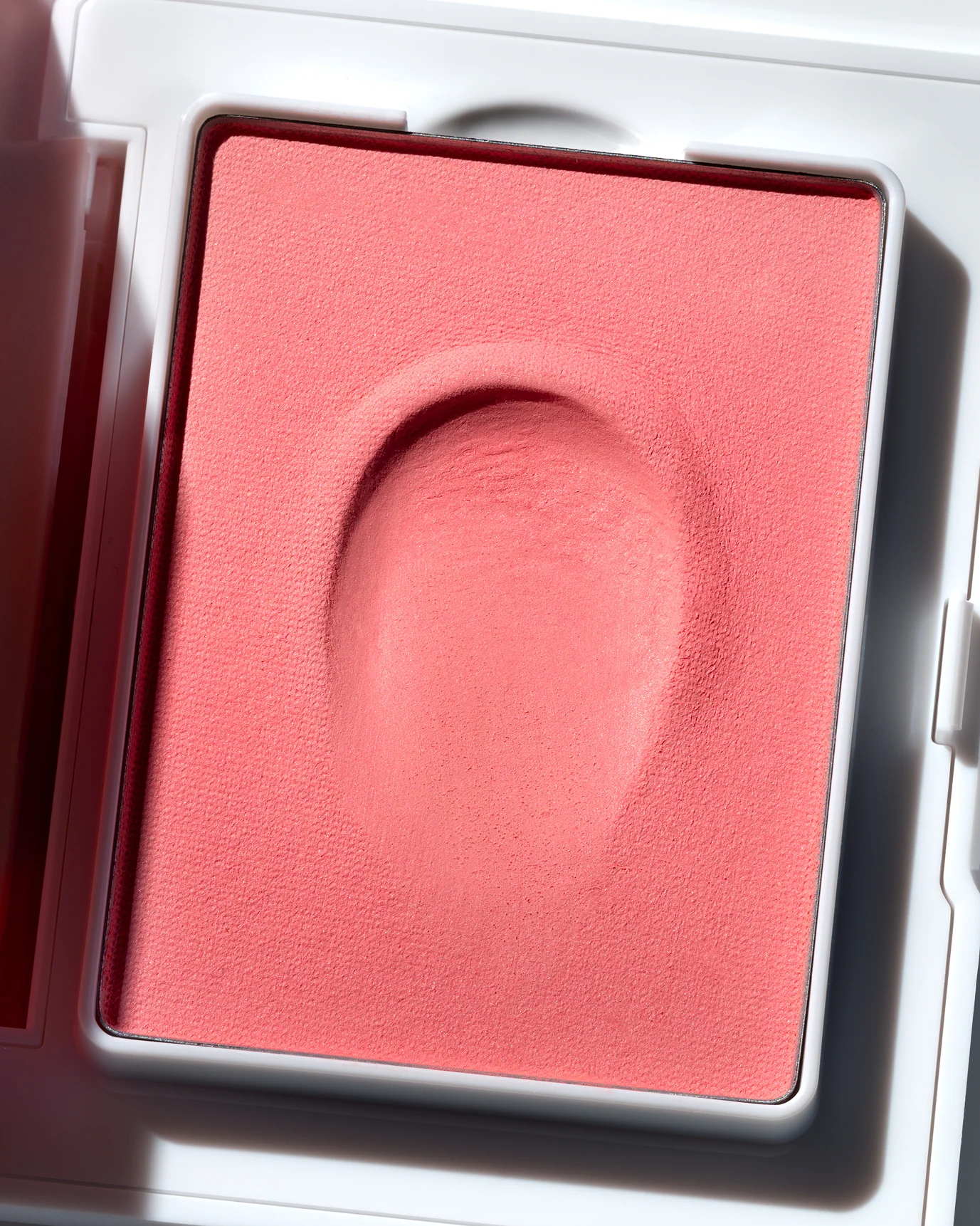 Cloud Paint Plush Blush - Image 3