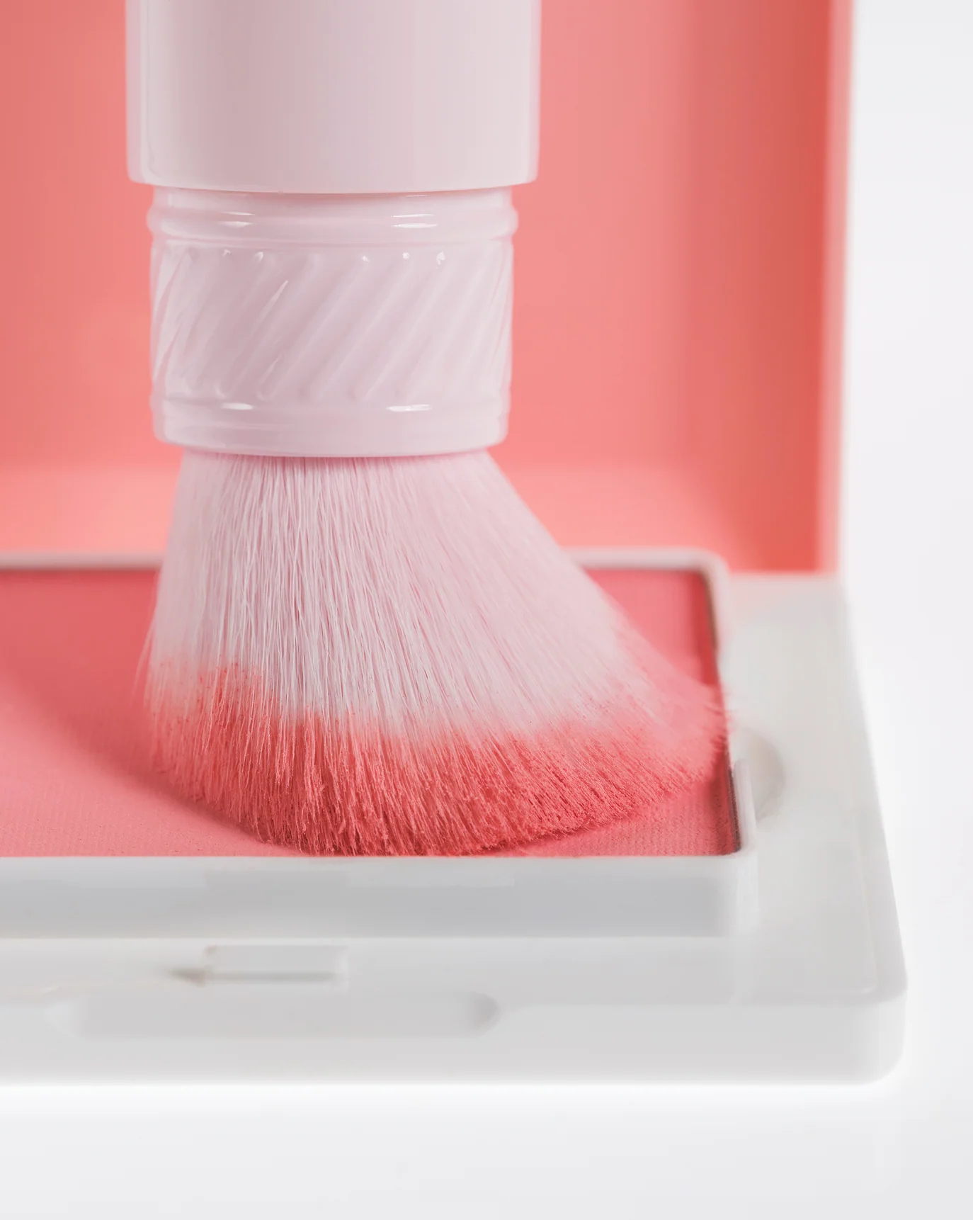 Cloud Paint Plush Blush - Image 7