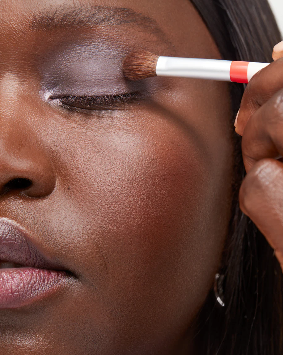 Eyeshadow Brush - Image 4